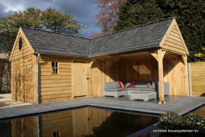 eiken-poolhouse-hoekmodel-8-300x200 - Met een houten tuinkamer kunt u optimaal genieten van het gezonde buitenleven.