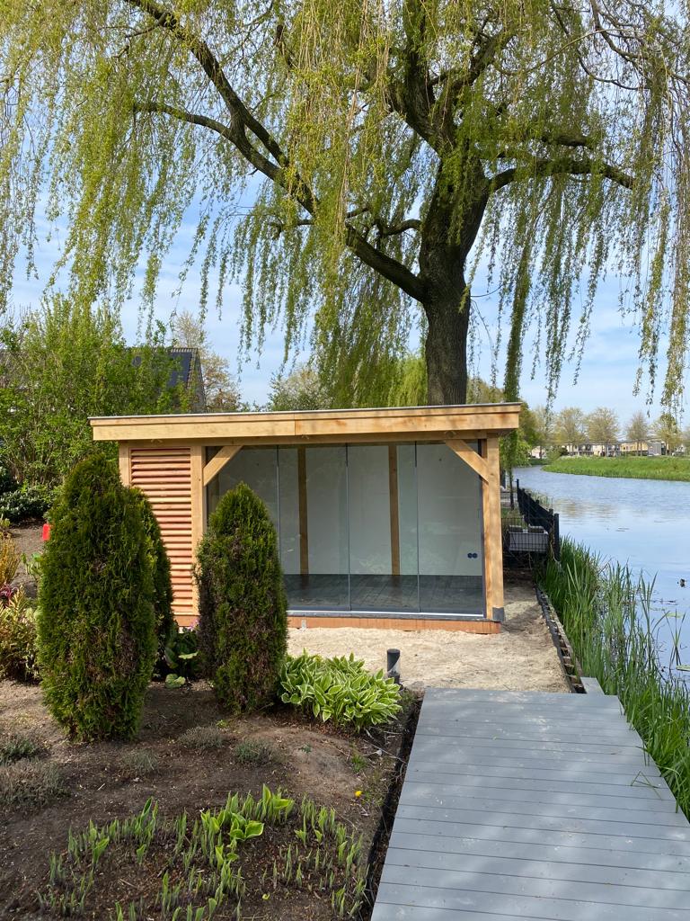 houten-tuinkamer-1 - Luxe tuinkamer aan het water